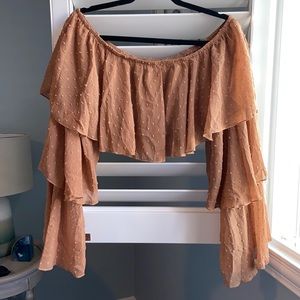 Cropped Stretch shoulder top. Size 1X Color Brown